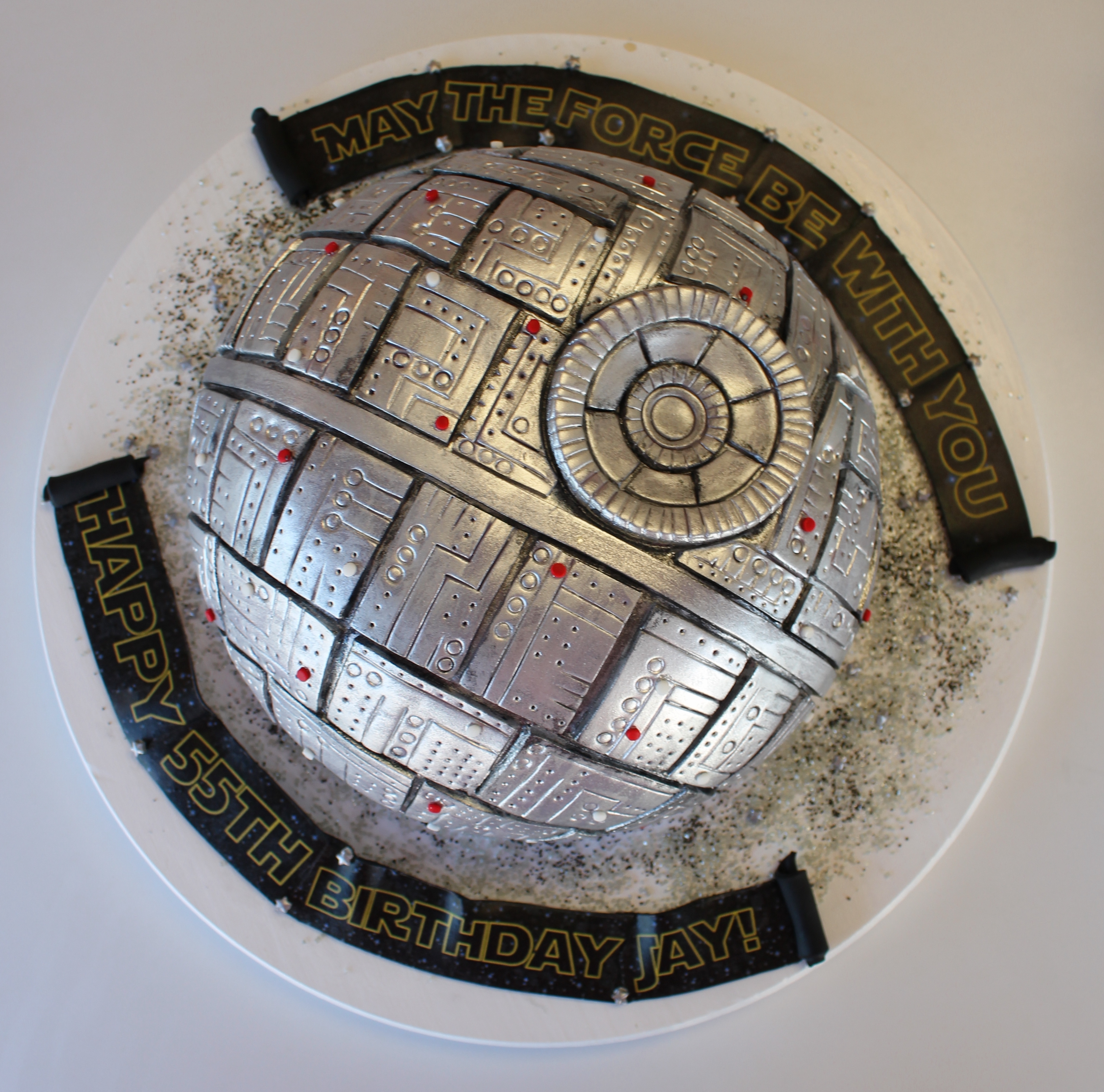 Star_Wars_Death_Star_Round_Cake.JPG